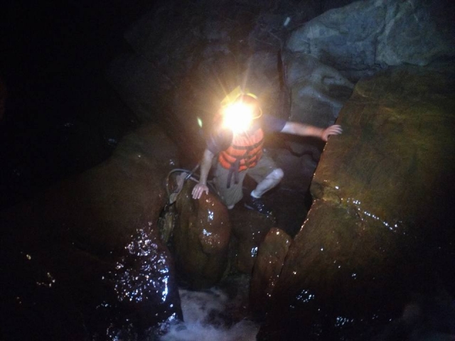 Recorre la cuevas