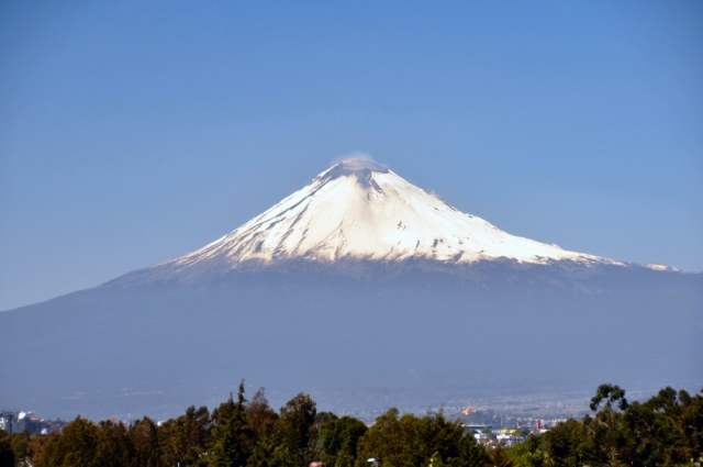 Vista hacia el Popocatépetl