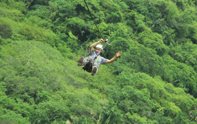 Tirolina por la selvas de Vallarta