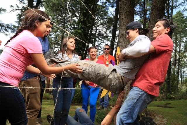 Pasando entre las cuerdas