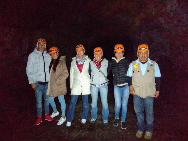 Grupo de espeleologos