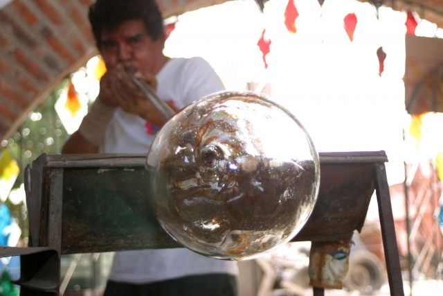 Conoce el proceso de fabricacion del vidrio soplado