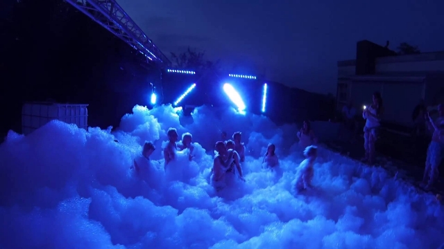 Fiesta espuma nocturna