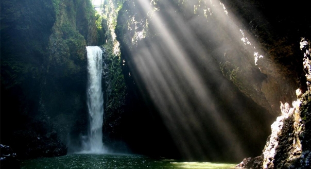 Cascada y barranco El Encanto
