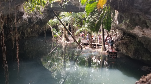 Caverna de Jade y Cenote