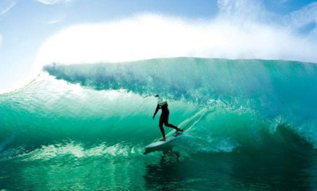 Realiza surf con las increíblereres olas de los Cabos