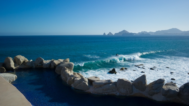 Olas de hasta 2 metros en Los Cabos