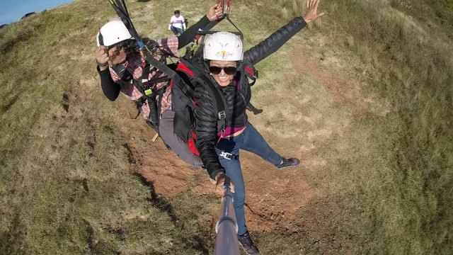 Disfrutando vuelo en parapente en Chipilo