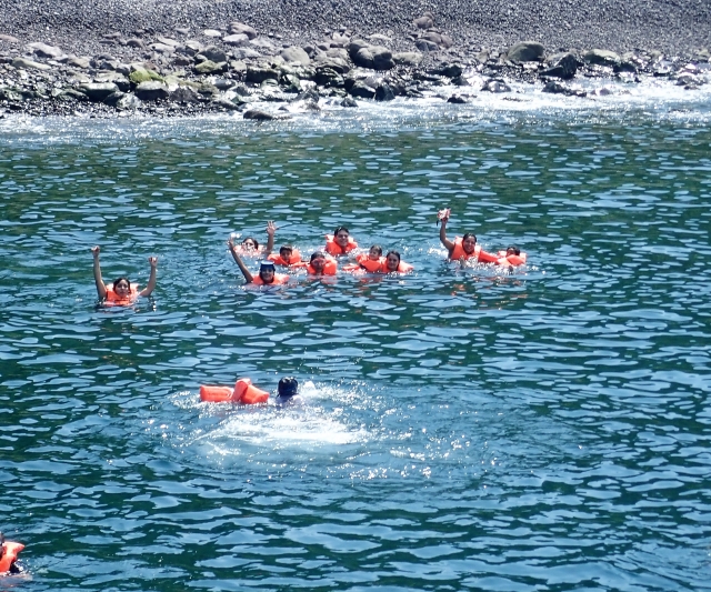 Snorkel en zona de coral