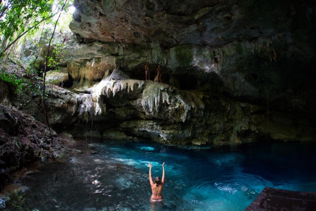 Disfrutando del cenote