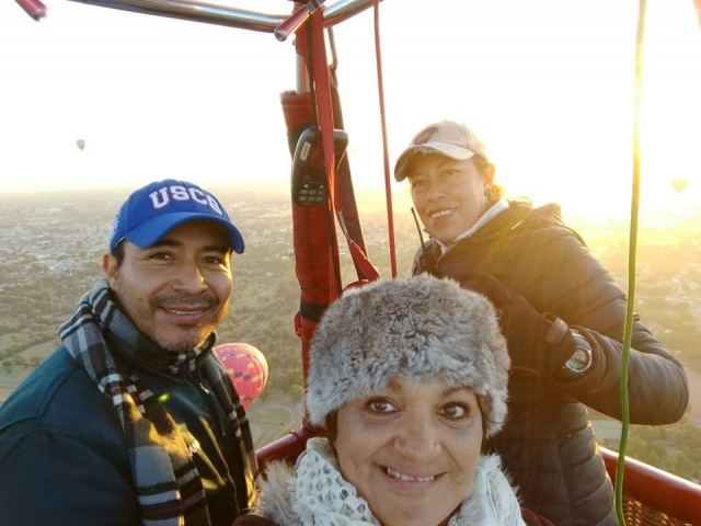 Foto con piloto de globo