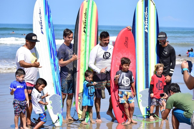 Surf para todos en Mazatlán