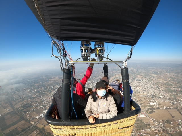 Volando alto