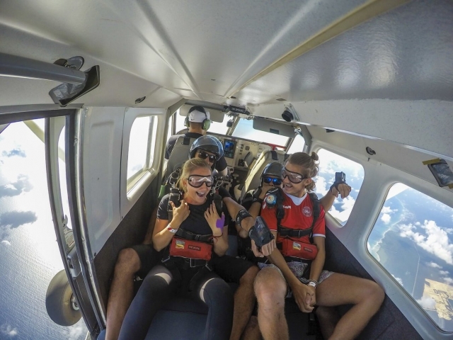 Interior del incredibte avión Turbo Airvan GA8