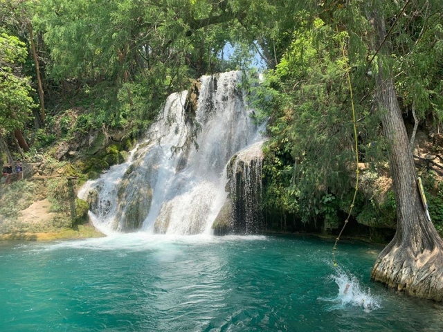 Hermosa cascada