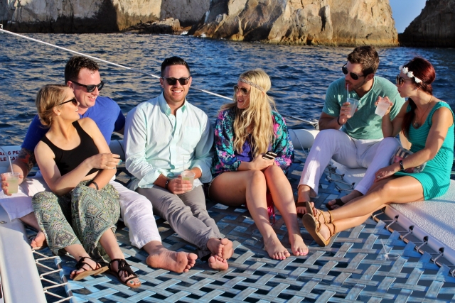 Amigos en catamarán