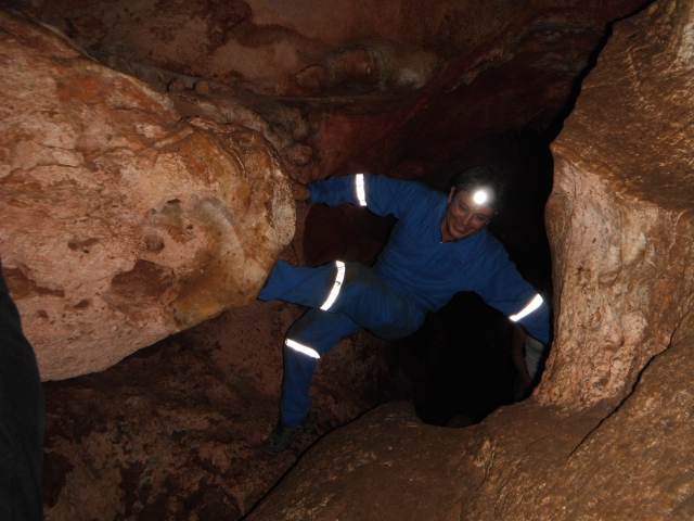 Explorando la cuevas