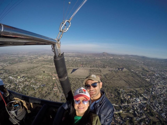 Globo aerostatico sobre zona arqueologica