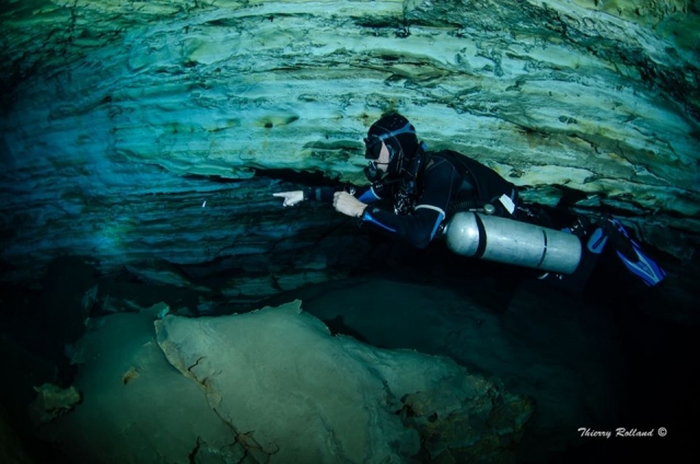 Buceo misterioso de noche
