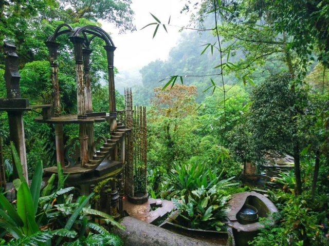 Jardín surrealista