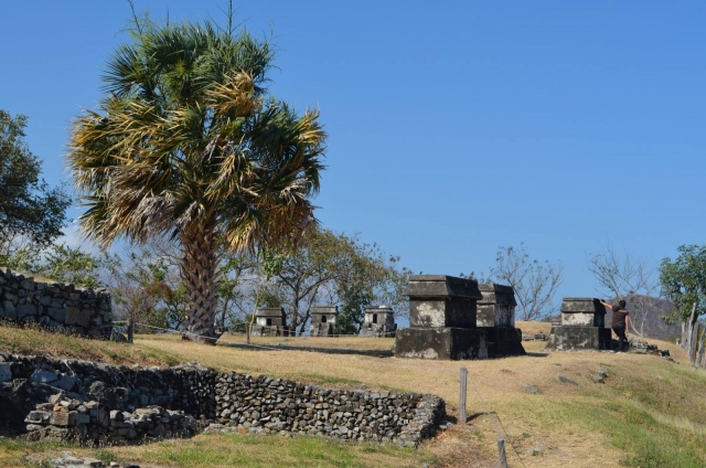 Zona arqueológica y edificios