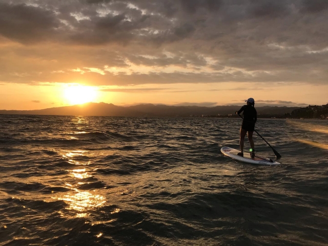 Remando hacia el sol