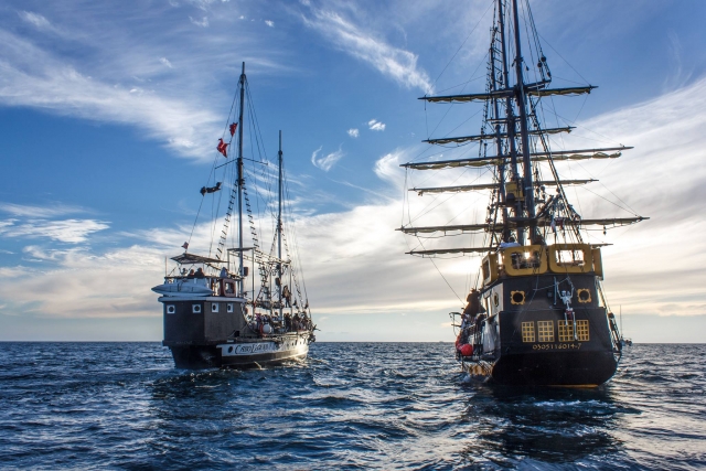Barcos pirata en mar de cortés