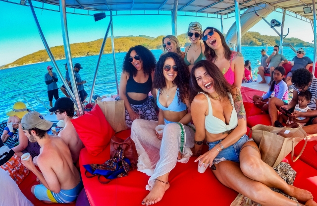 Disfrutando del visita guiada en barco