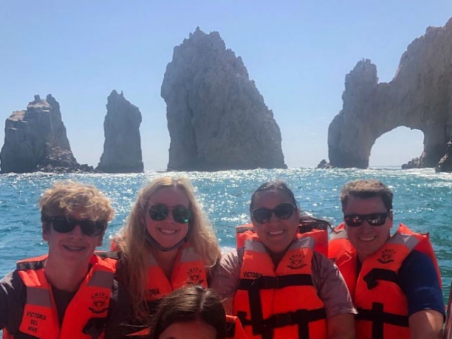 Paseo en barco con fondo cristal Cabo San Lucas 1h