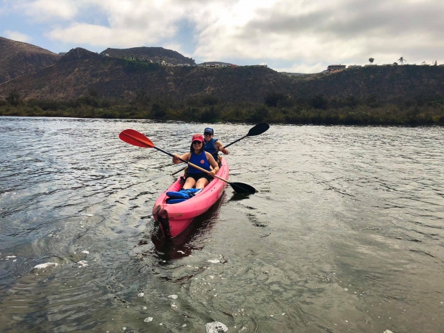Practicando kayak en Maneadero