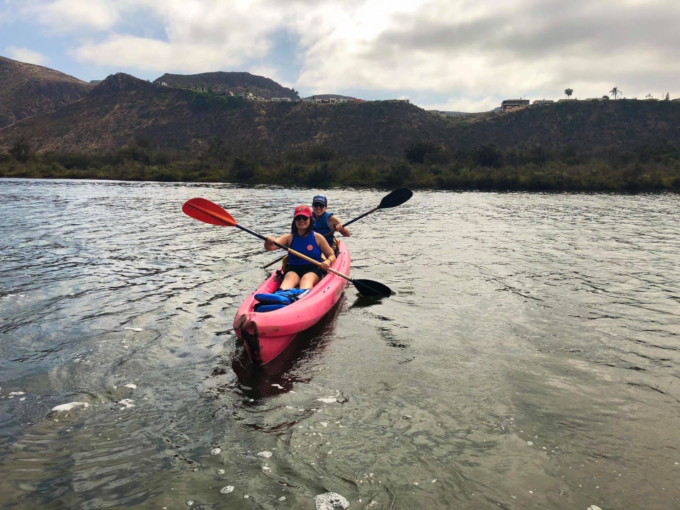 Practicando kayak en Maneadero