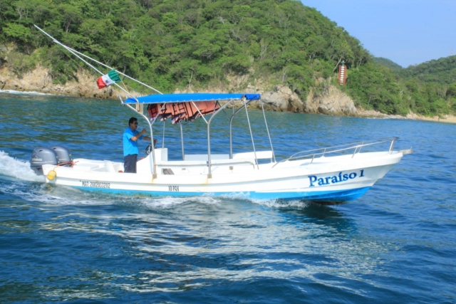 Lancha en el Pacífico