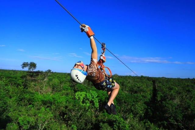 Acrobacias en tirolina