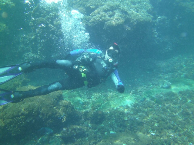 Buceo entre cuevas