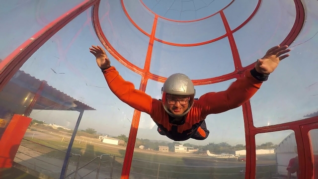 volando en el túnel del viento