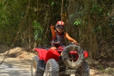 Visita guiada en ATV biplaza a cenote y tirolina en Cancún