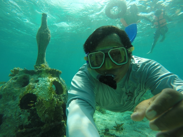 Nadando en Isla Mujeternera