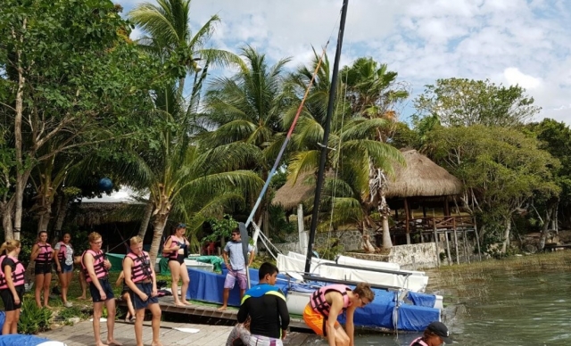 Navega en Kayak y recorre la laguna de Bacalar