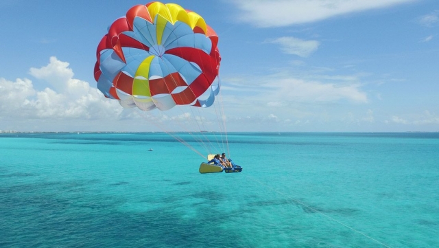 Recorre el cielo del Caribe