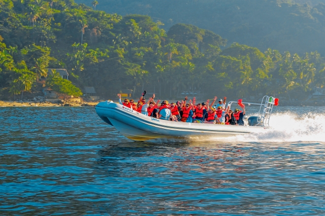 Muévete en nuestro bote 