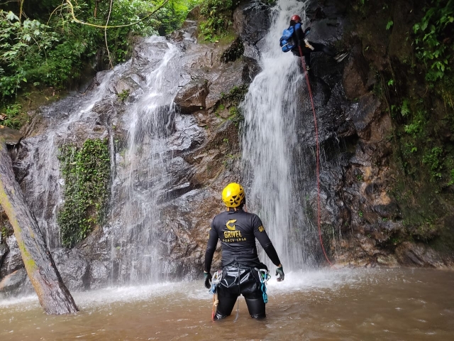 Apreciando la cascada