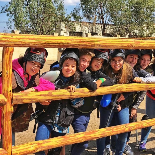 Disfruta en compañía de una partida en paintball