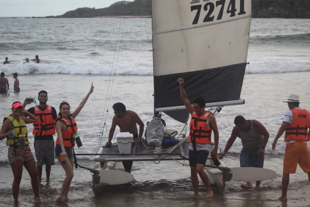 Barco vela en Mazatlán