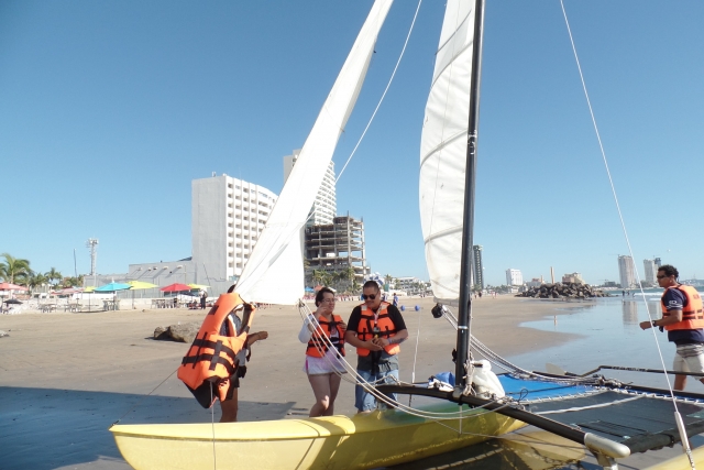 Paseo en vela para cuatro en Mazatlán