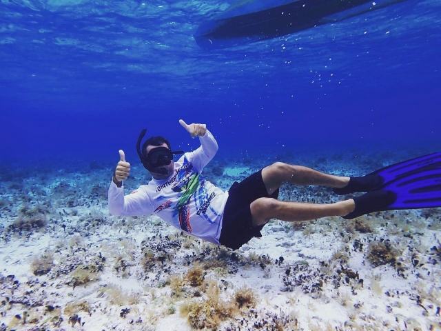 Snorkeleando en la isla