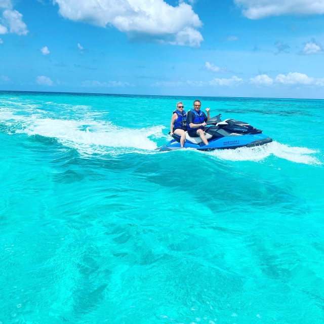 Visita guiada en moto en la isla