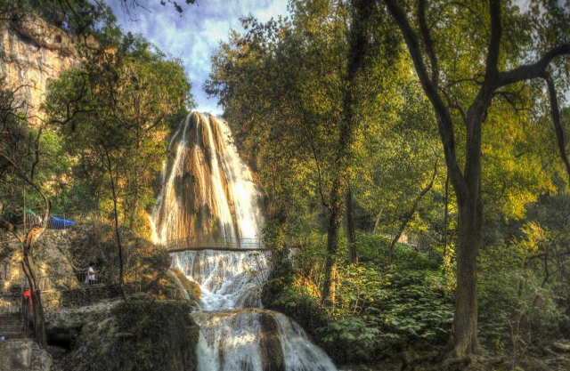 Descubre las preciosas cascadas que hay en la sierra