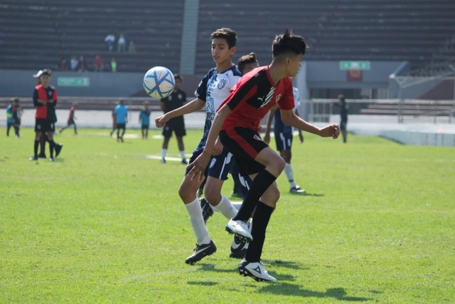 Participa en los torneos localererererereres 