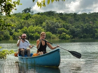 Senderismo por la jungla de Punta Laguna con comida