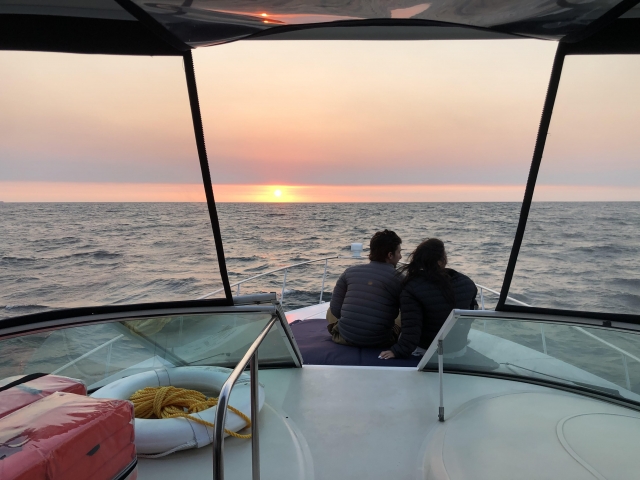Atardecer en barco